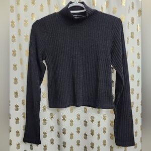 😻 3/$30 Aritzia Wilfred Free Mock Turtleneck Ribbed Cropped Sweater size Medium